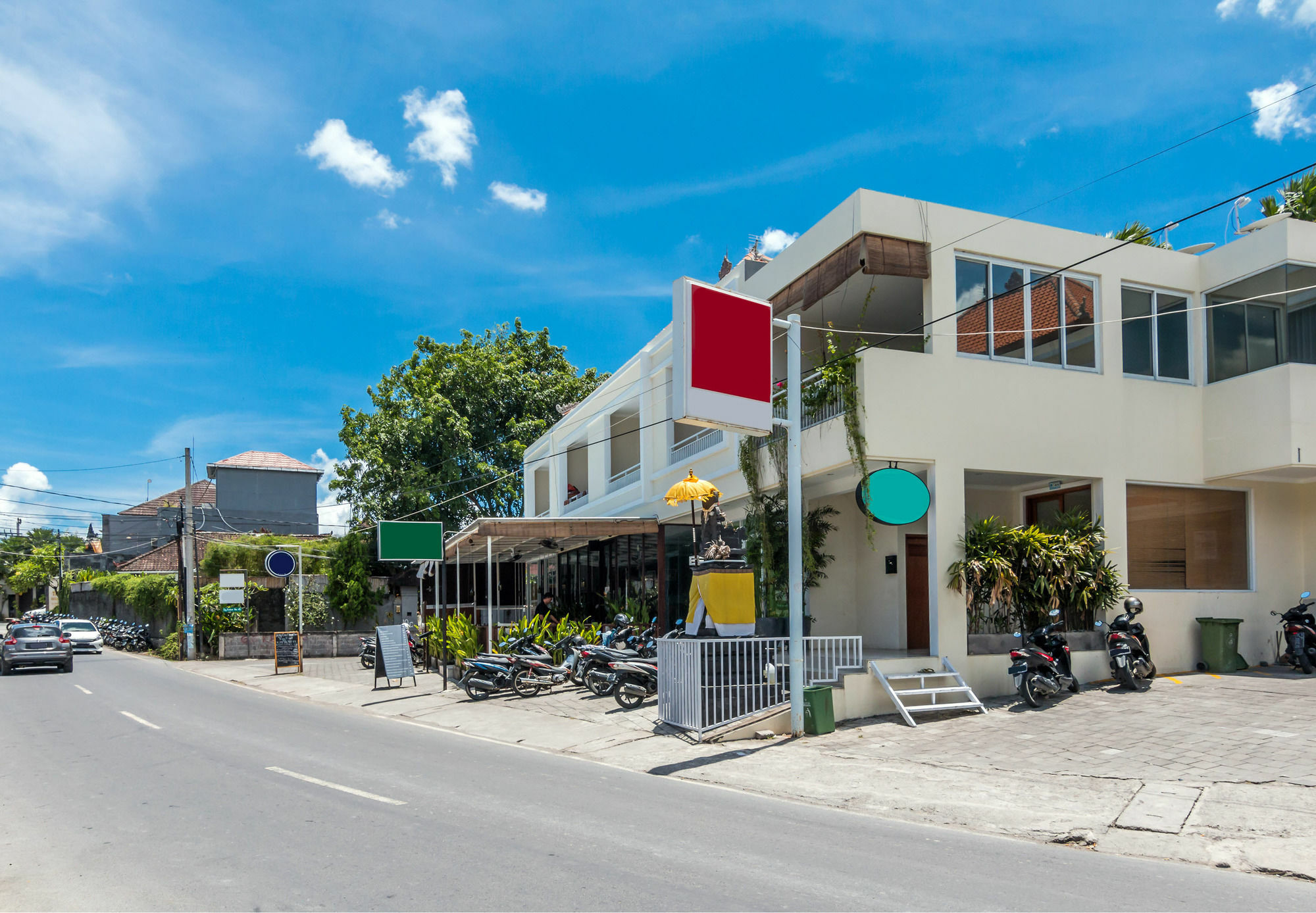 Alya Seminyak (Bali)